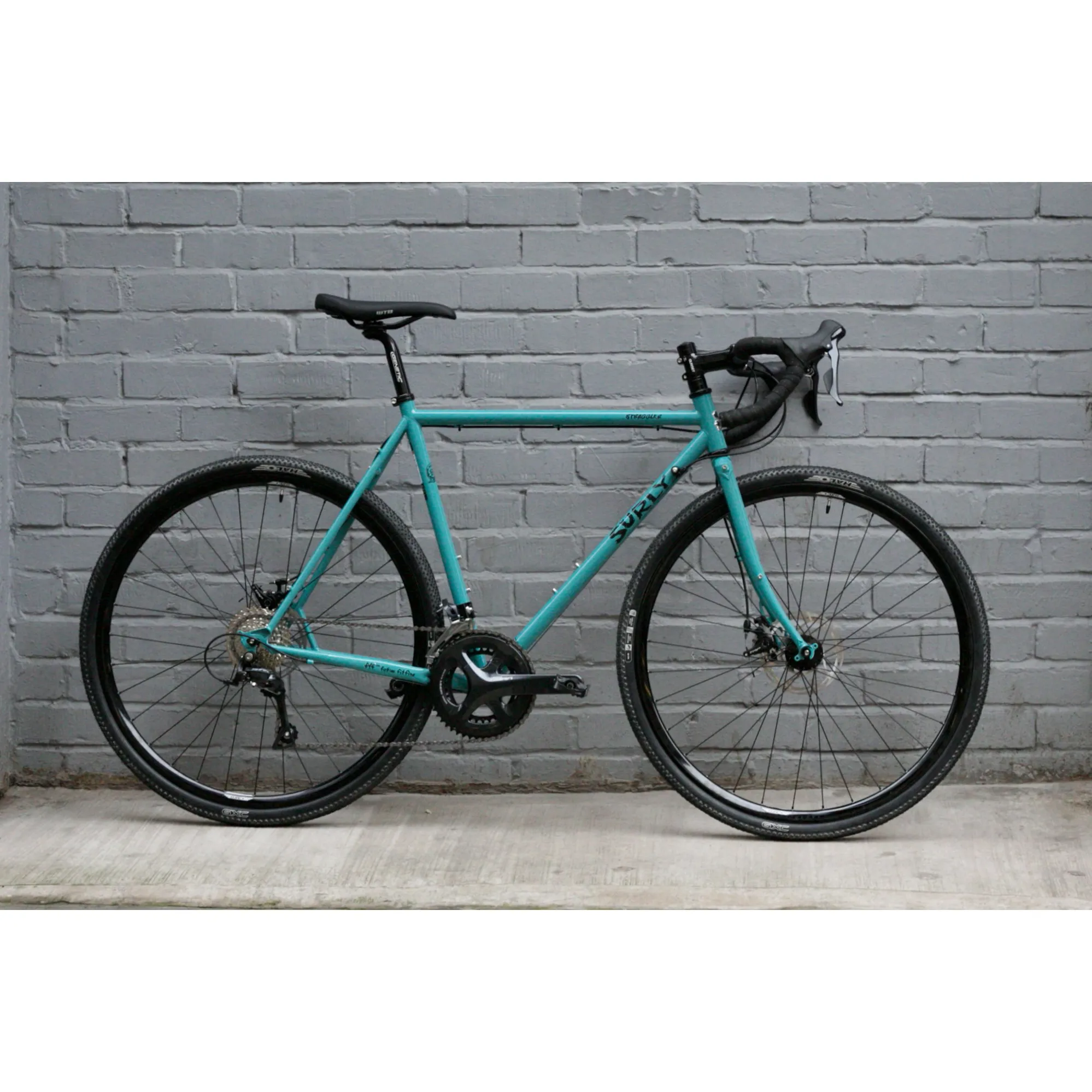 Surly Straggler 700c gravel cross commuter bike