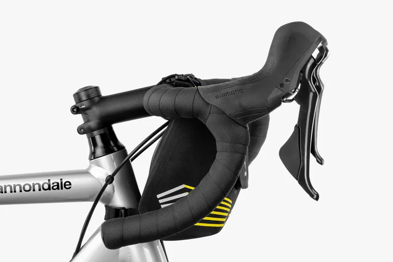 Apidura Racing Handlebar Pack 2L-4