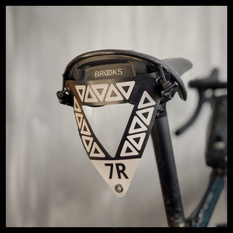 7R 7ROADS REFLECTIVE TRIANGLES SAFETY AMULET-2