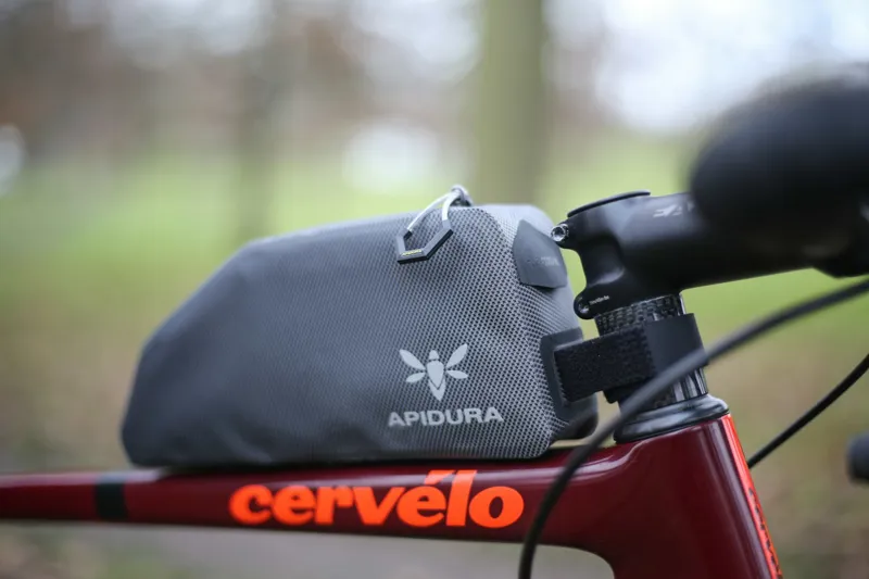 Apidura Expedition Bolt-On Top Tube Pack 1L-2