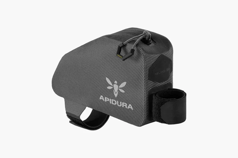Apidura Expedition Top Tube Bag Strap Fastening -4