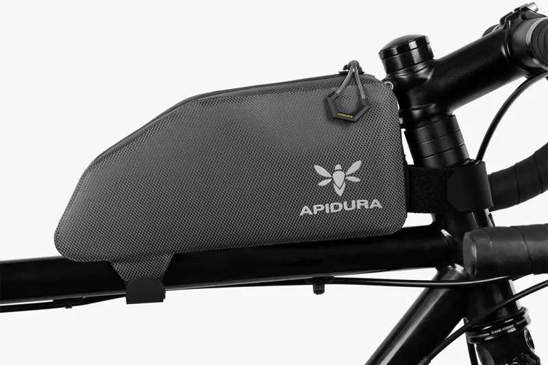 Apidura Expedition Top Tube Bag Strap Fastening -2