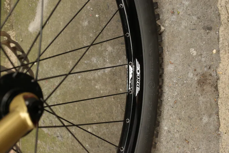 Ex Demo Karate Monkey 27.5+ Bike - Small Deore Fools Gold-9