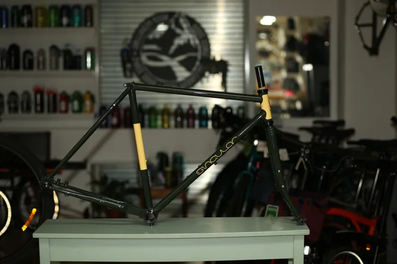 Singular Peregrine mk4 frameset med ex display green