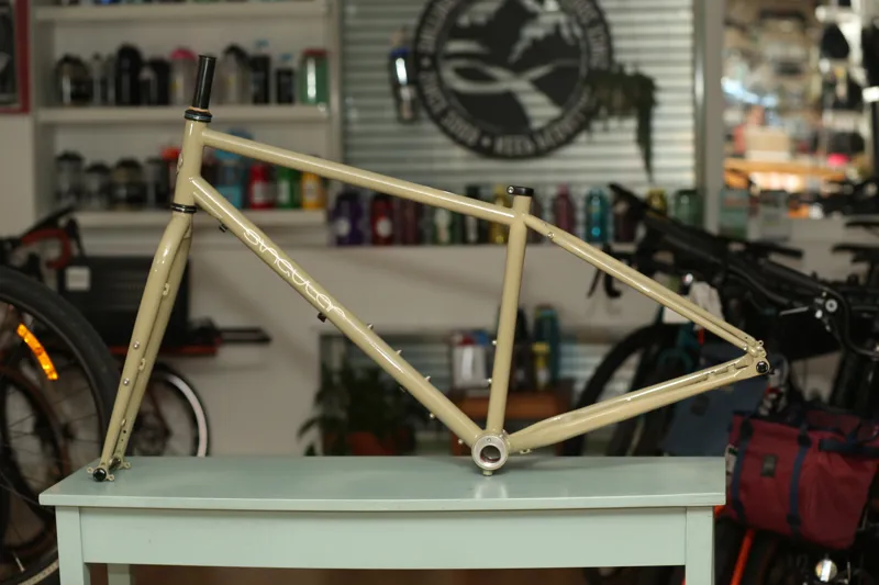 Ex Display Singular Gryphon frameset Medium Green-2