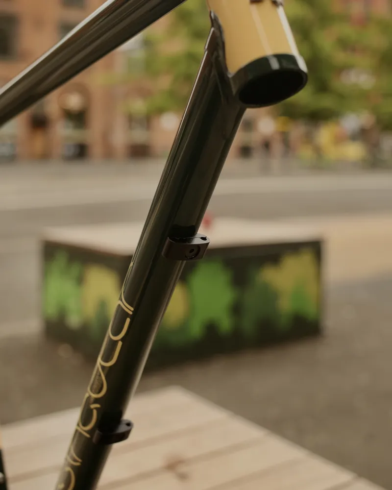 Singular Peregrine frameset Green-3