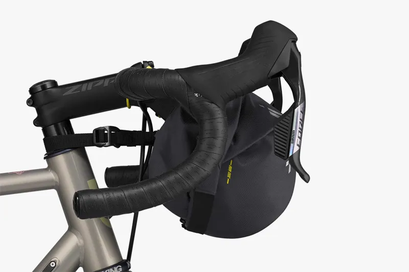 Apidura Expedition Handlebar Pack 2026 Black-3