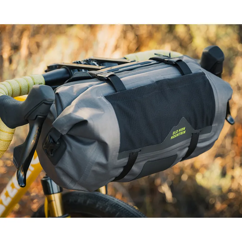 Old Man Mountain Manzanita Bag And Cradle Black-1